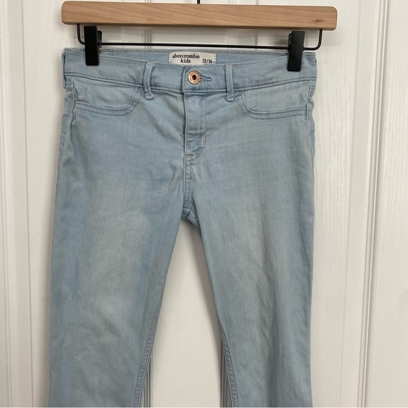 Abercrombie Kids Light Wash Jean Leggings Size 13/14 - Picture 3 of 12